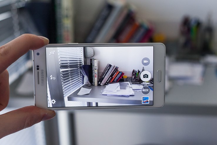Samsung Galaxy A7 (2).jpg